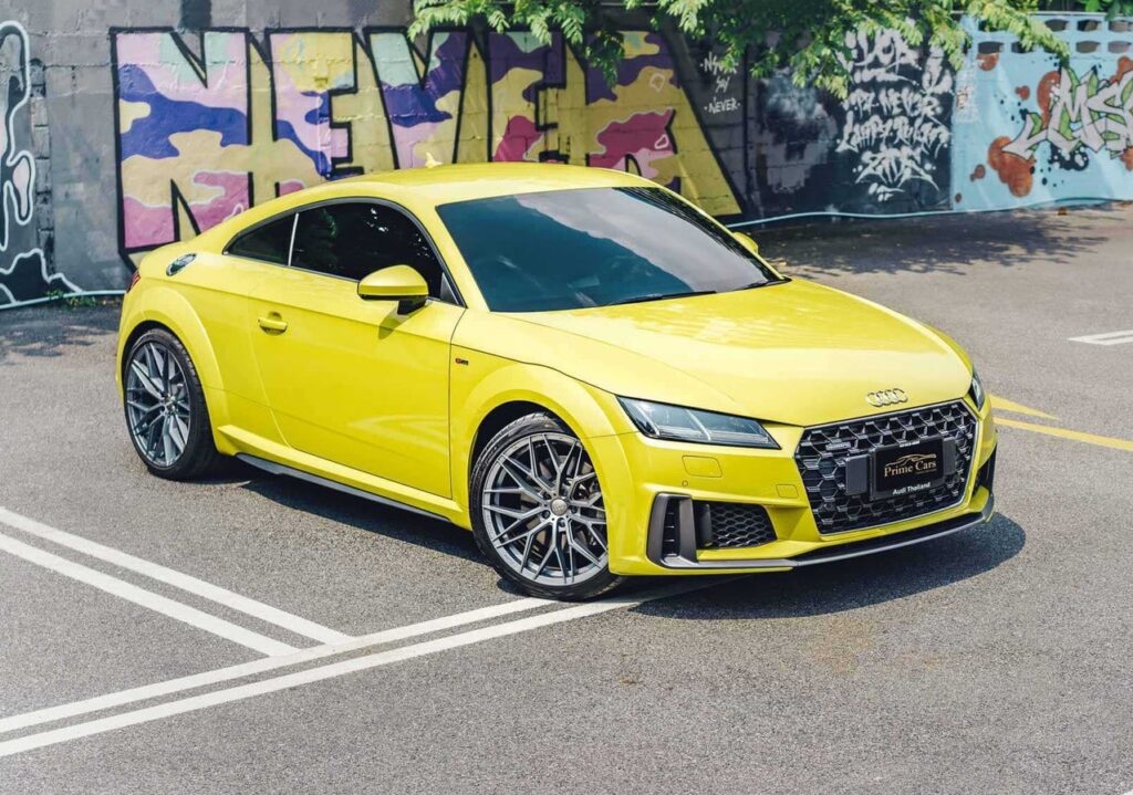เช่ารถ Audi TT 2022 สีเหลือง