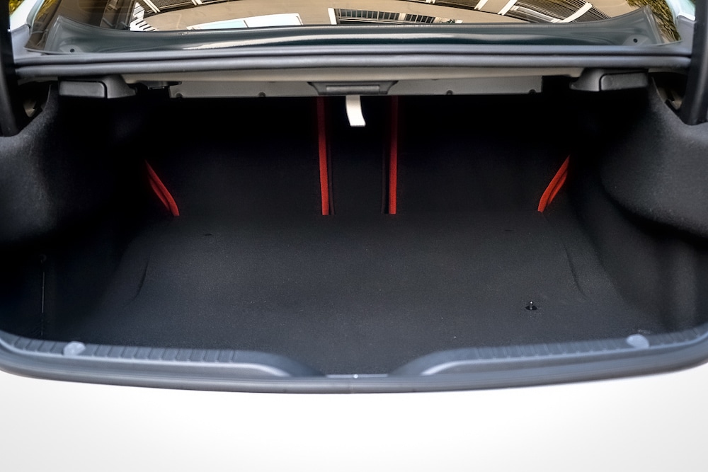 Mercedes-Benz C 200 Coupe Trunk