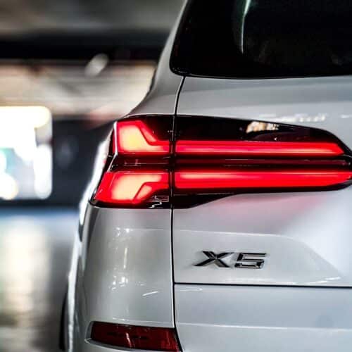 ไฟท้าย LED ดีไซน์ใหม่ของ BMW X5 2024